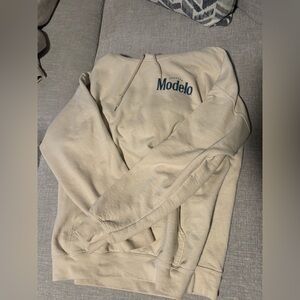 Modelo Sweatshirt